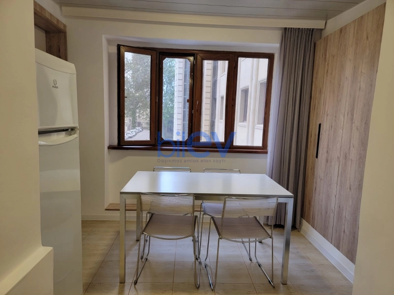 Aylıq Kirayə 2 otaqlı Köhnə Tikili bina evi  45m², Bakı