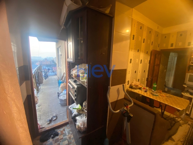 Satış 2 otaqlı Köhnə Tikili bina evi  65m², Bakı