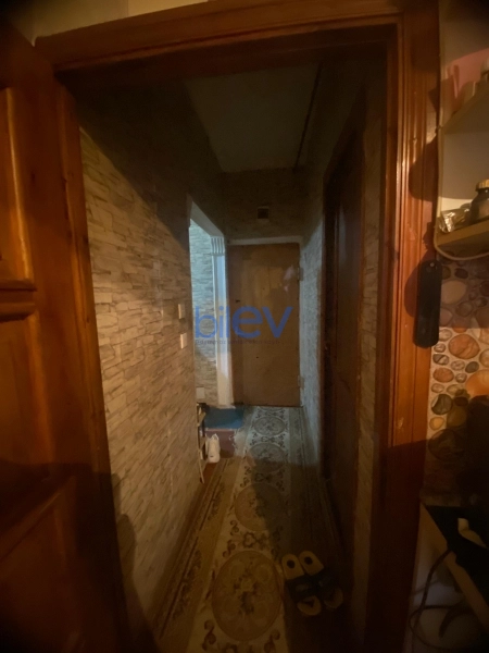 Satış 2 otaqlı Köhnə Tikili bina evi  65m², Bakı