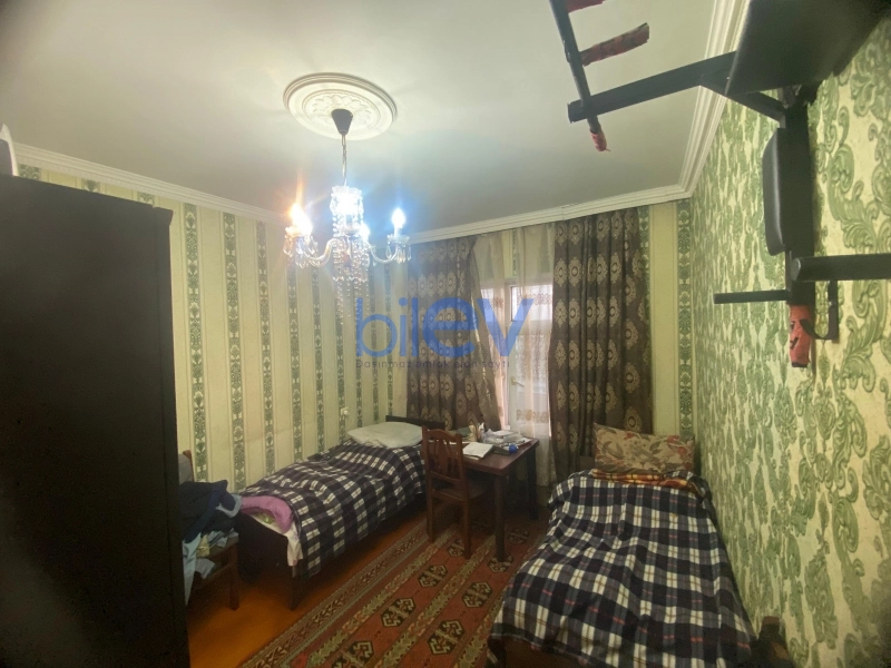Satış 2 otaqlı Köhnə Tikili bina evi  65m², Bakı