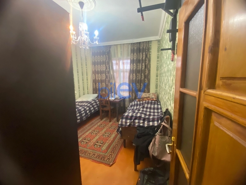 Satış 2 otaqlı Köhnə Tikili bina evi  65m², Bakı
