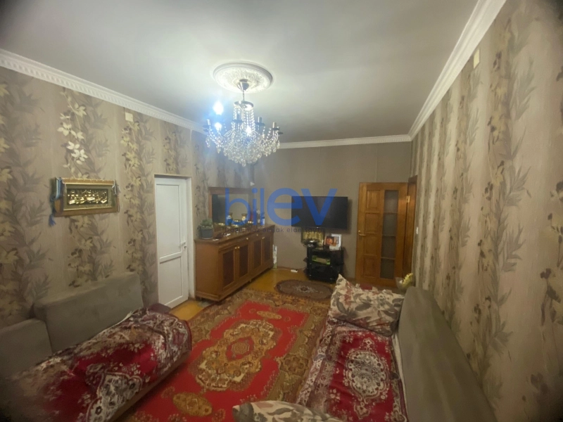 Satış 2 otaqlı Köhnə Tikili bina evi  65m², Bakı