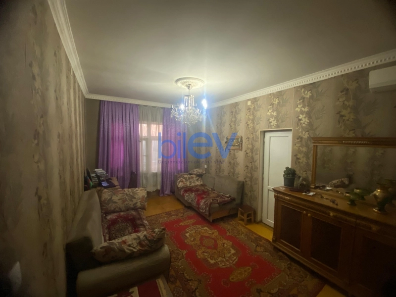 Satış 2 otaqlı Köhnə Tikili bina evi  65m², Bakı