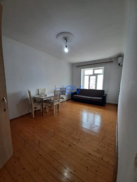 Aylıq Kirayə 2 otaqlı Köhnə Tikili bina evi  60m², Bakı