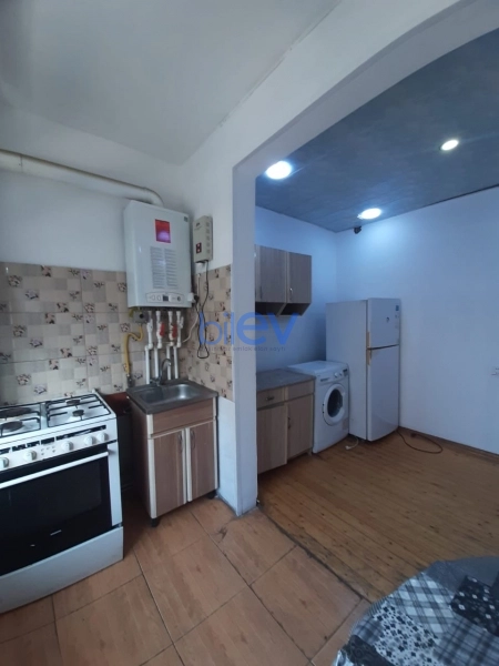 Aylıq Kirayə 2 otaqlı Köhnə Tikili bina evi  60m², Bakı
