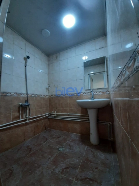 Aylıq Kirayə 2 otaqlı Köhnə Tikili bina evi  60m², Bakı