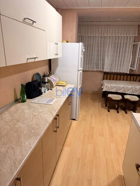 Aylıq Kirayə 3 otaqlı Köhnə Tikili bina evi  80m², Bakı