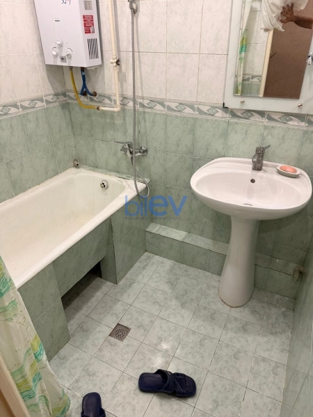 Aylıq Kirayə 3 otaqlı Köhnə Tikili bina evi  80m², Bakı