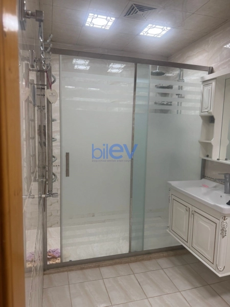 Aylıq Kirayə 2 otaqlı Yeni Tikili bina evi  120m², Bakı