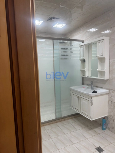 Aylıq Kirayə 2 otaqlı Yeni Tikili bina evi  120m², Bakı