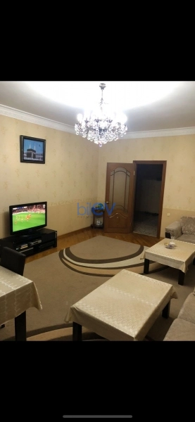 Aylıq Kirayə 3 otaqlı Yeni Tikili bina evi  125m², Bakı