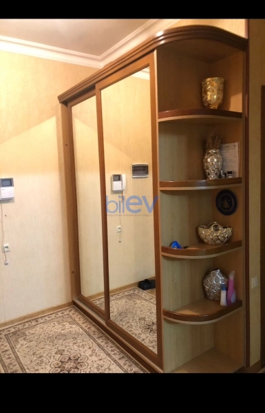 Aylıq Kirayə 3 otaqlı Yeni Tikili bina evi  125m², Bakı