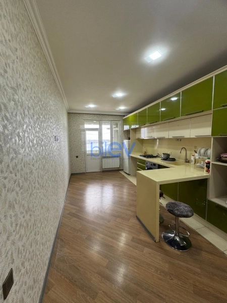 Aylıq Kirayə 2 otaqlı Yeni Tikili bina evi  71m², Bakı