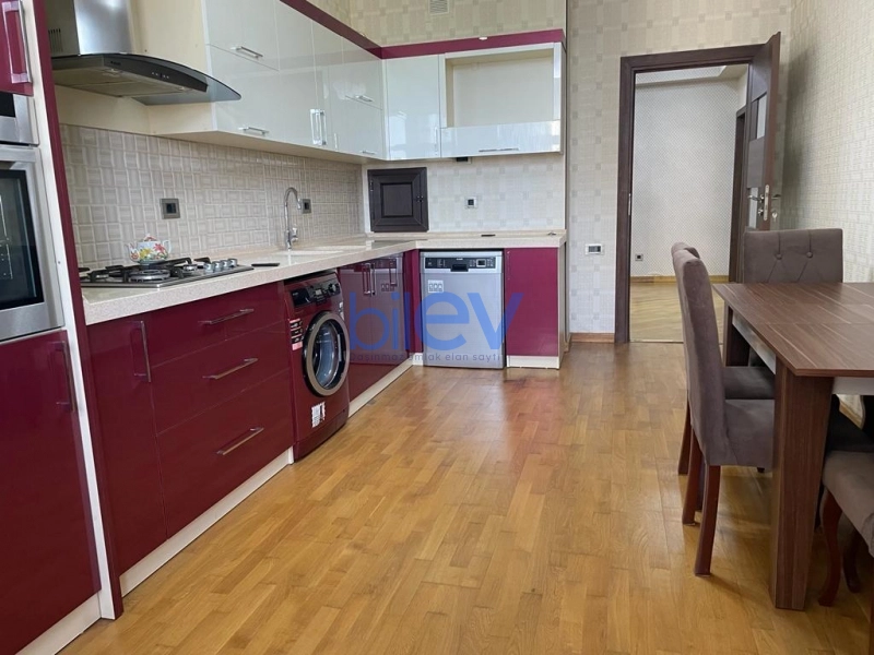 Aylıq Kirayə 3 otaqlı Yeni Tikili bina evi  125m², Bakı