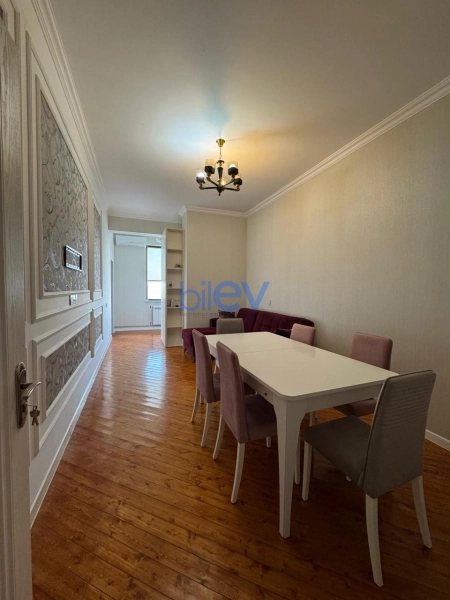 Aylıq Kirayə 3 otaqlı Yeni Tikili bina evi  95m², Bakı