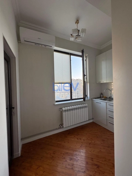 Aylıq Kirayə 3 otaqlı Yeni Tikili bina evi  95m², Bakı