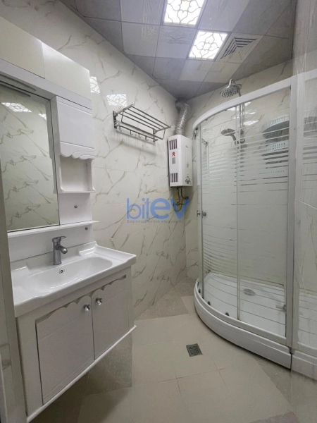 Aylıq Kirayə 4 otaqlı Köhnə Tikili bina evi  100m², Bakı
