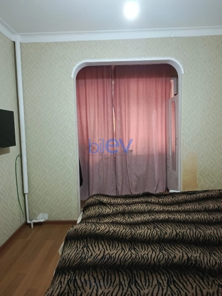 Aylıq Kirayə 3 otaqlı Köhnə Tikili bina evi  80m², Bakı