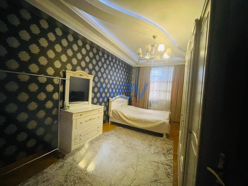 Aylıq Kirayə 2 otaqlı Yeni Tikili bina evi  90m², Bakı