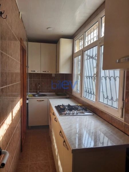 Aylıq Kirayə 2 otaqlı Köhnə Tikili bina evi  50m², Bakı
