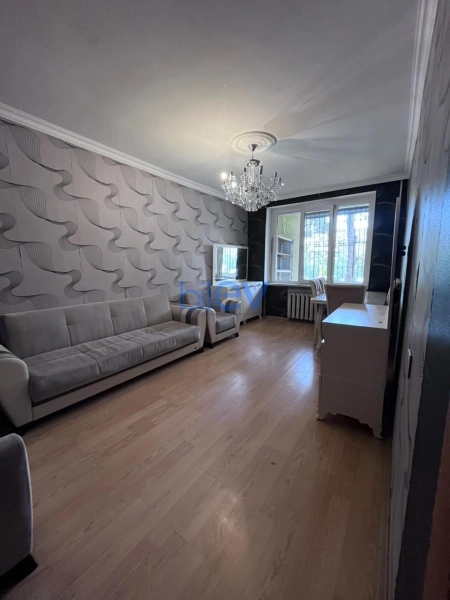 Aylıq Kirayə 2 otaqlı Köhnə Tikili bina evi  80m², Bakı