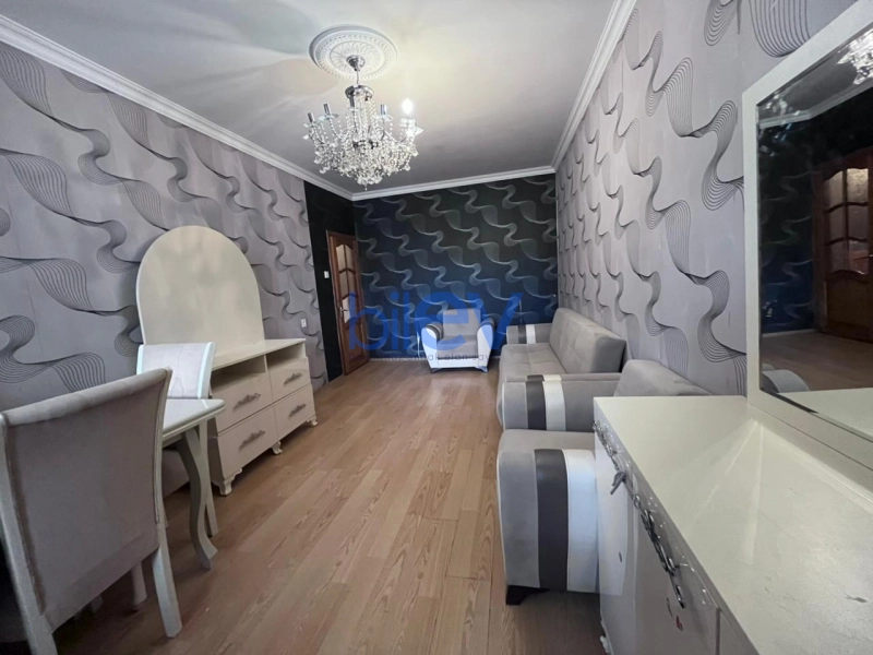 Aylıq Kirayə 2 otaqlı Köhnə Tikili bina evi  80m², Bakı