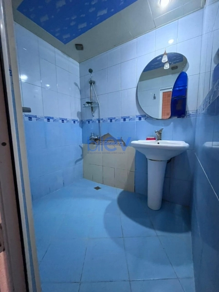 Aylıq Kirayə 2 otaqlı Köhnə Tikili bina evi  80m², Bakı