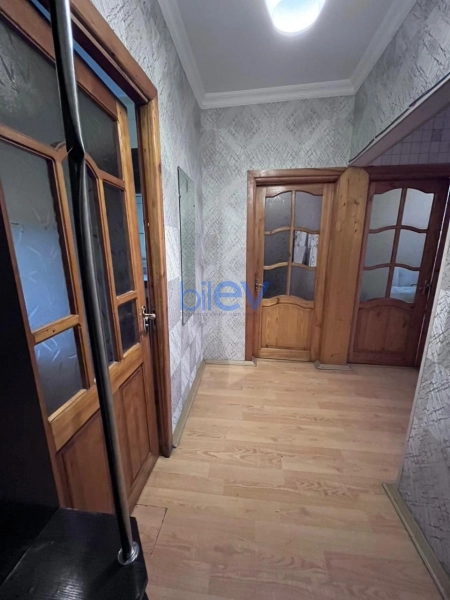 Aylıq Kirayə 2 otaqlı Köhnə Tikili bina evi  80m², Bakı