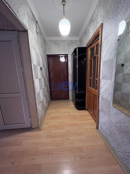 Aylıq Kirayə 2 otaqlı Köhnə Tikili bina evi  80m², Bakı