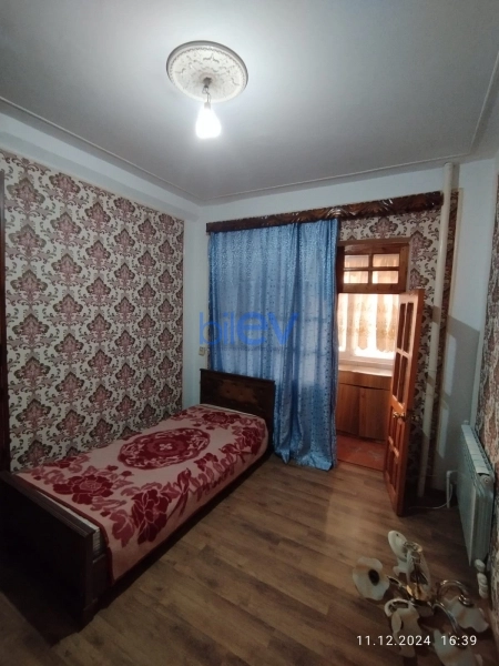 Aylıq Kirayə 3 otaqlı Köhnə Tikili bina evi  65m², Bakı