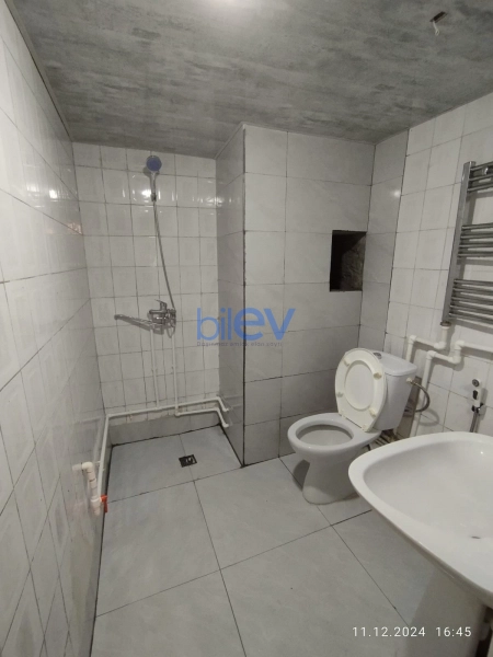 Aylıq Kirayə 3 otaqlı Köhnə Tikili bina evi  65m², Bakı