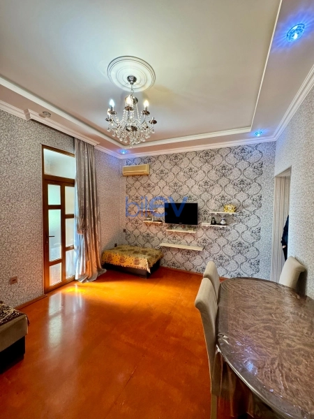 Satış 2 otaqlı Köhnə Tikili bina evi  40m², Bakı