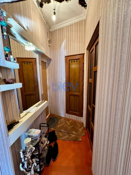 Satış 2 otaqlı Köhnə Tikili bina evi  40m², Bakı
