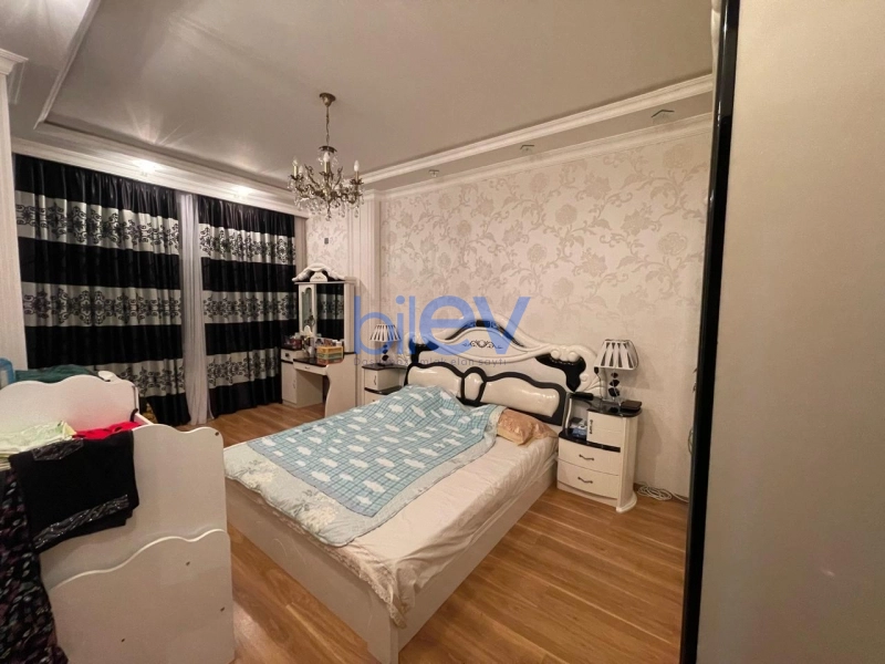 Aylıq Kirayə 3 otaqlı Yeni Tikili bina evi  130m², Bakı