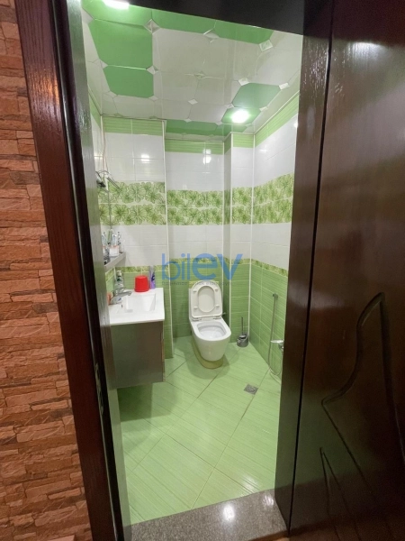 Aylıq Kirayə 3 otaqlı Yeni Tikili bina evi  130m², Bakı