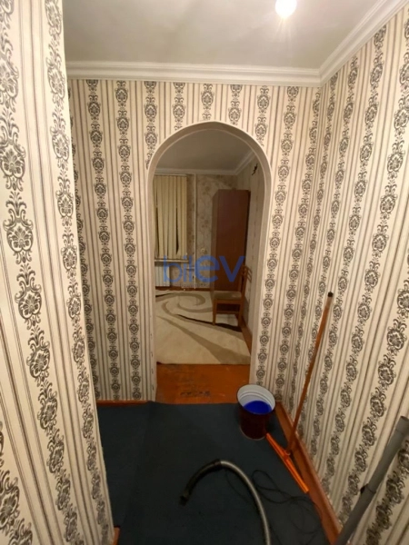 Aylıq Kirayə 1 otaqlı Köhnə Tikili bina evi  35m², Bakı