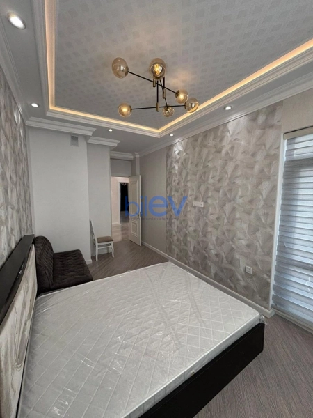Aylıq Kirayə 3 otaqlı Yeni Tikili bina evi  80m², Bakı