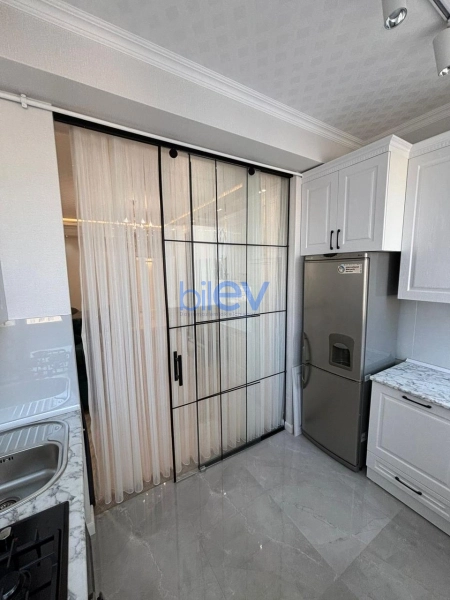 Aylıq Kirayə 3 otaqlı Yeni Tikili bina evi  80m², Bakı