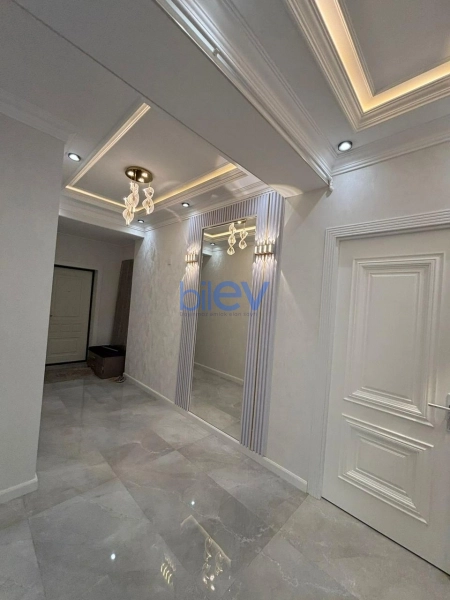 Aylıq Kirayə 3 otaqlı Yeni Tikili bina evi  80m², Bakı