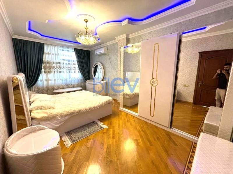 Aylıq Kirayə 3 otaqlı Yeni Tikili bina evi  170m², Bakı