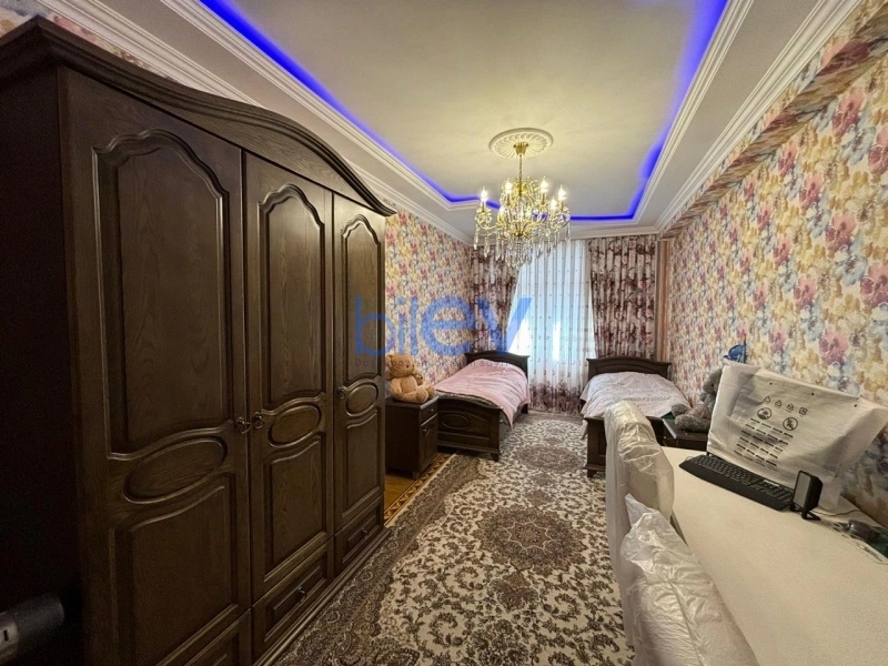 Aylıq Kirayə 3 otaqlı Yeni Tikili bina evi  170m², Bakı