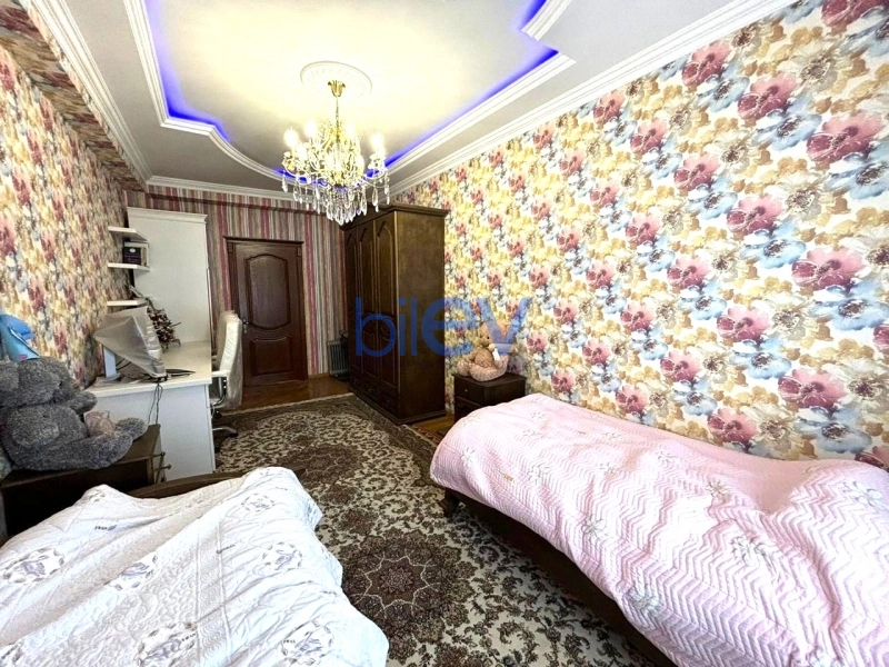 Aylıq Kirayə 3 otaqlı Yeni Tikili bina evi  170m², Bakı