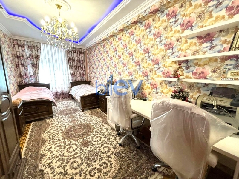 Aylıq Kirayə 3 otaqlı Yeni Tikili bina evi  170m², Bakı