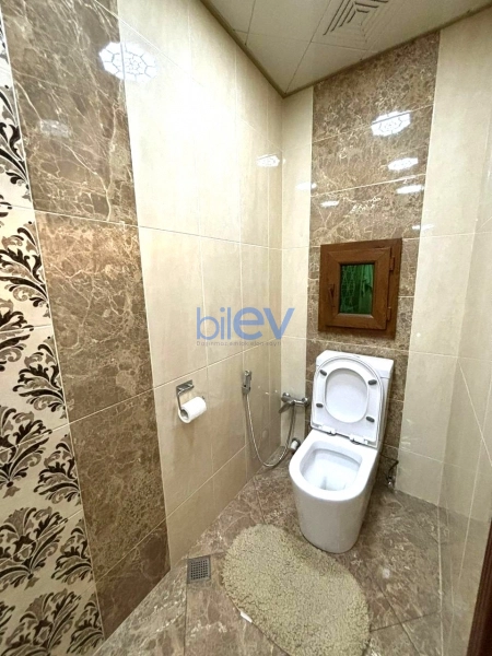 Aylıq Kirayə 3 otaqlı Yeni Tikili bina evi  170m², Bakı