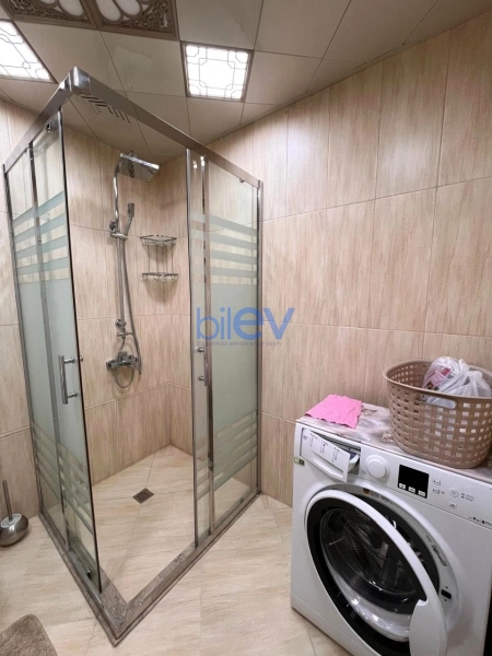 Aylıq Kirayə 3 otaqlı Yeni Tikili bina evi  115m², Bakı