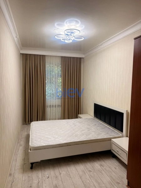 Aylıq Kirayə 2 otaqlı Köhnə Tikili bina evi  60m², Bakı