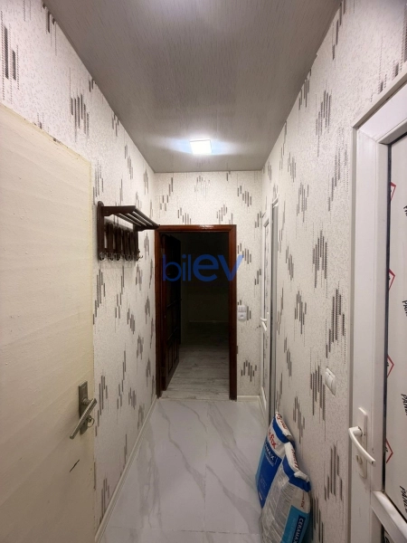 Aylıq Kirayə 2 otaqlı Köhnə Tikili bina evi  60m², Bakı