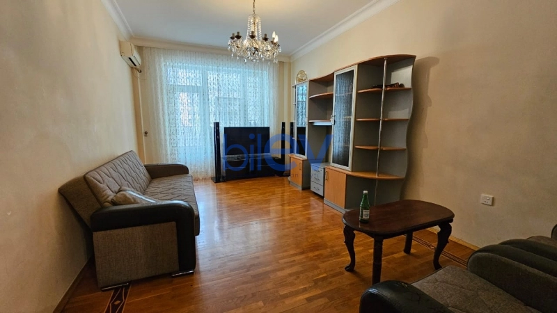 Aylıq Kirayə 4 otaqlı Yeni Tikili bina evi  178m², Bakı