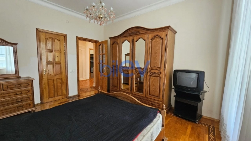Aylıq Kirayə 4 otaqlı Yeni Tikili bina evi  178m², Bakı