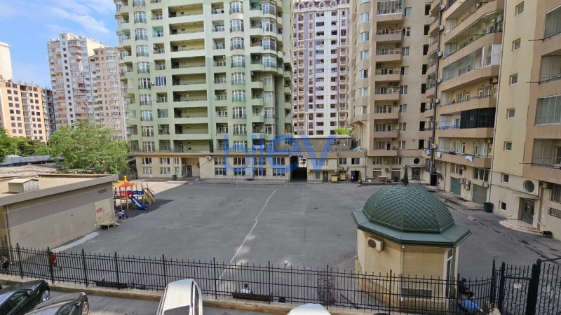 Aylıq Kirayə 4 otaqlı Yeni Tikili bina evi  178m², Bakı